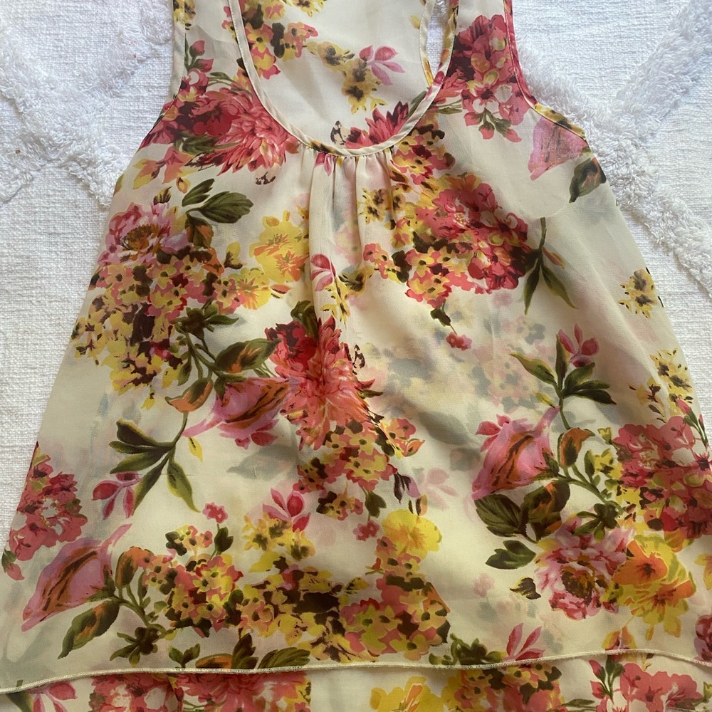 Sheer Floral Tank Size Medium ( juniors )